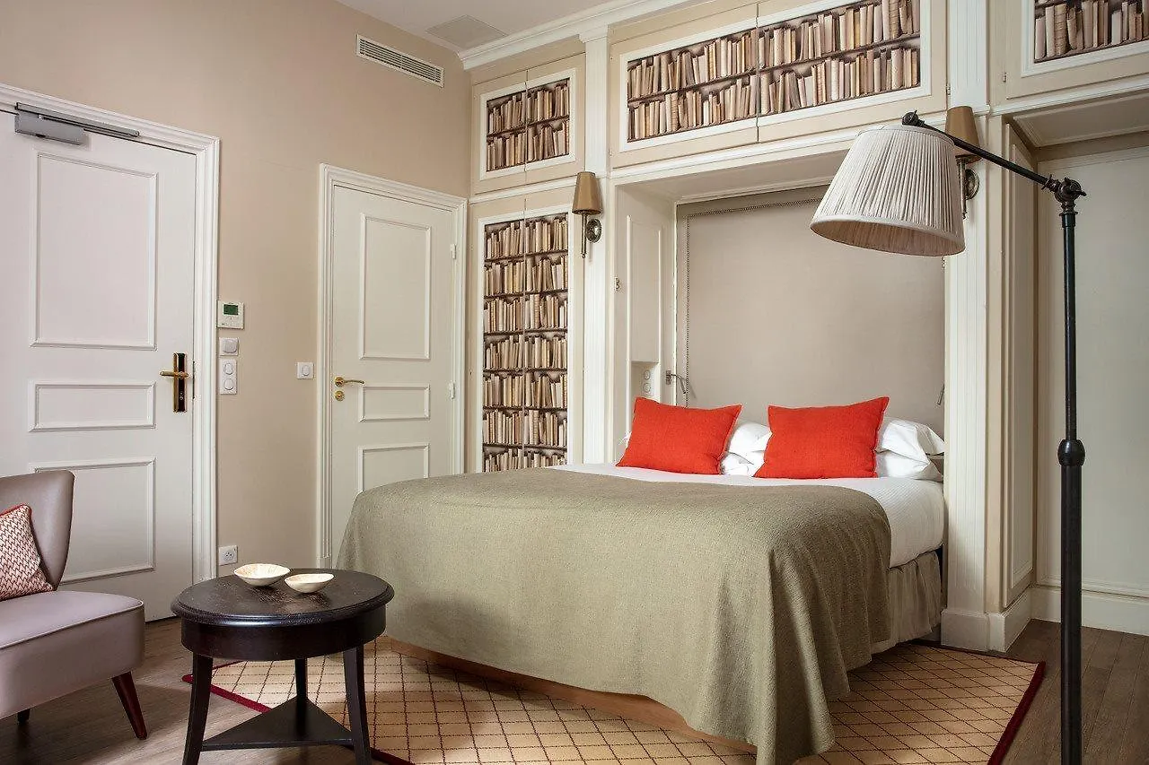 ****  Hotel Serotel Lutece Paris France