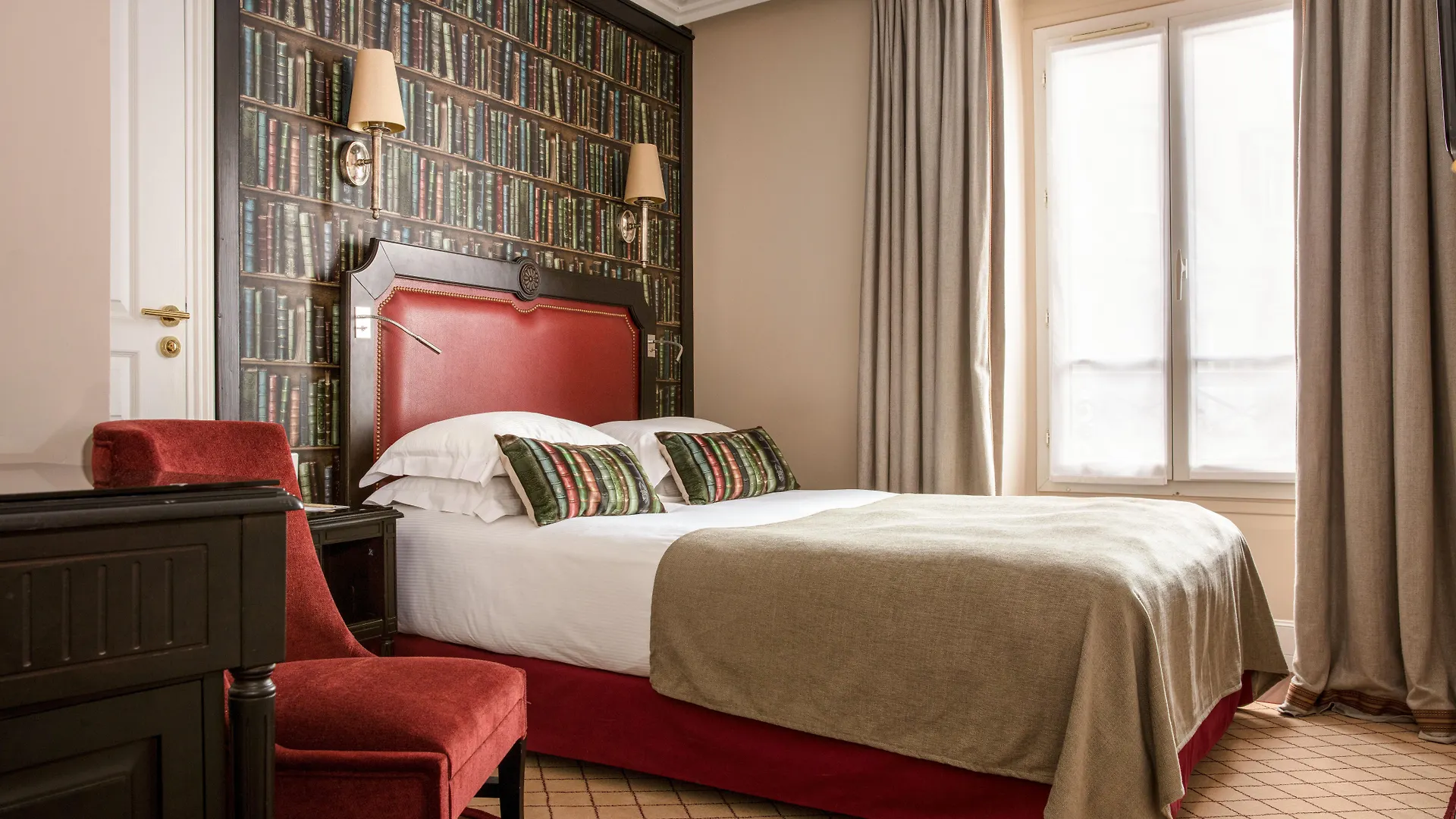 ****  Hotel Serotel Lutece Paris France