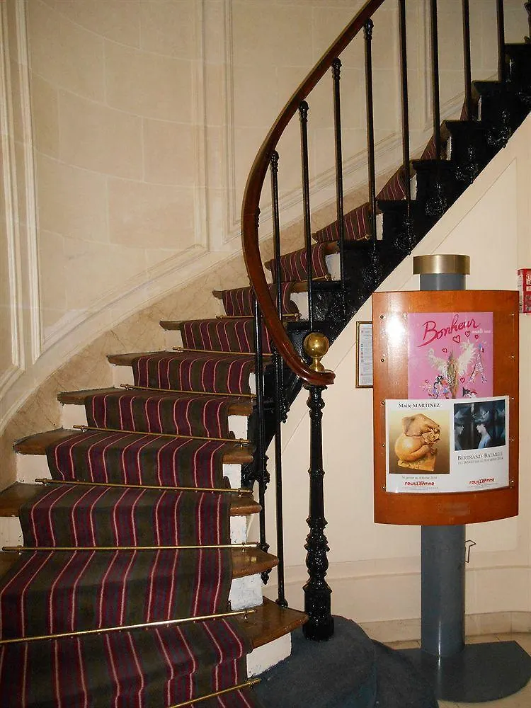 ****  Hotel Serotel Lutece Paris France