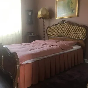 Cosy B&b-well Located- Directly At Globen Ericsson Stockholm