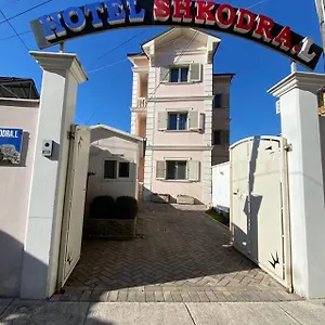  Hotel L Albânia