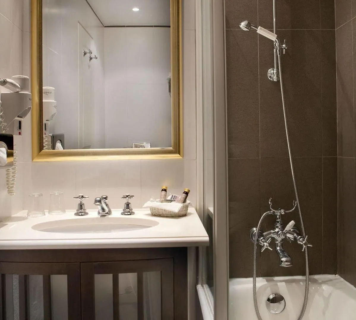 Hotel Serotel Lutece Paris